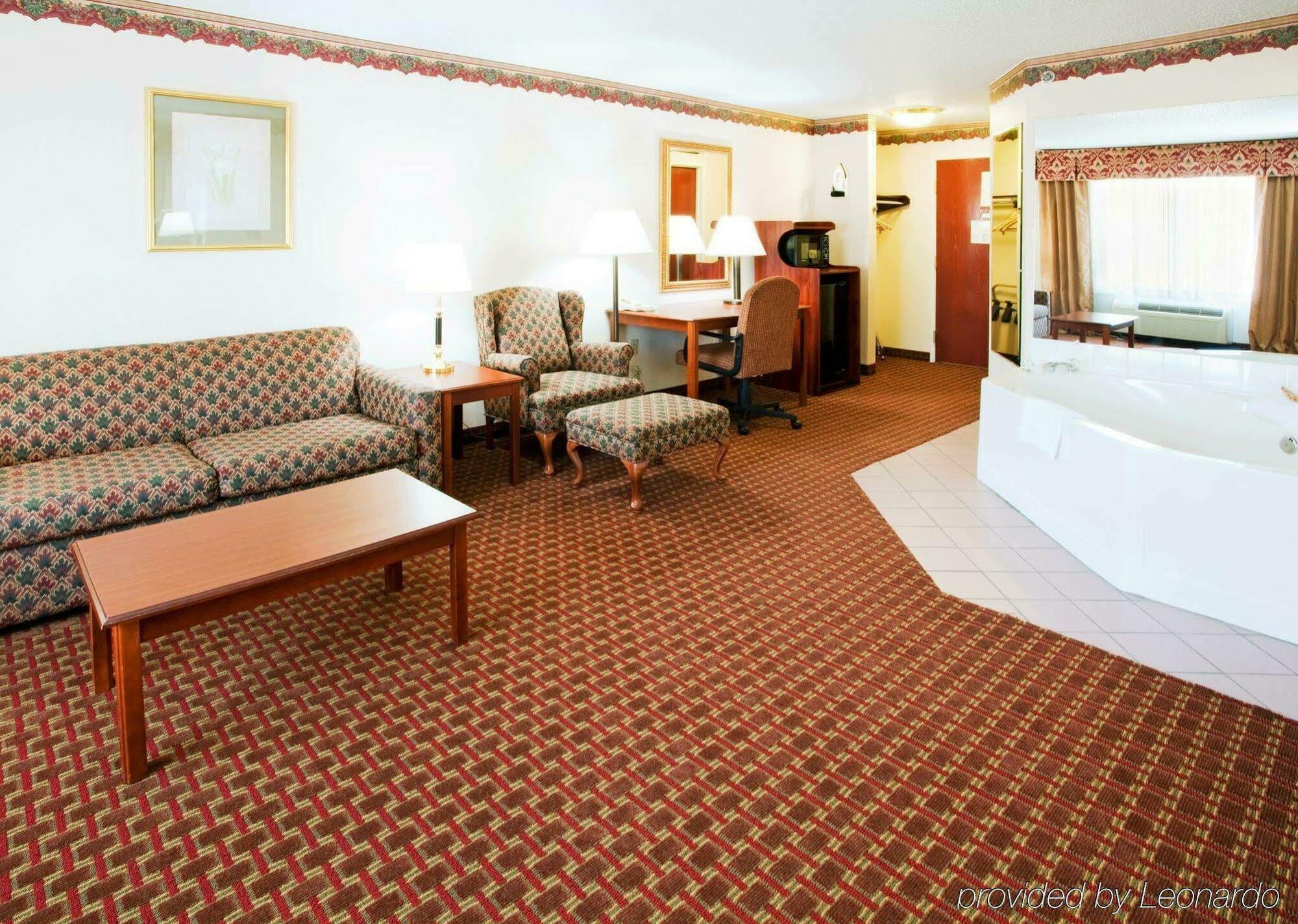 Holiday Inn Express Hillsville By Ihg Exteriér fotografie